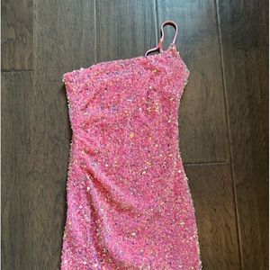 Lucy in the Sky Elida one shoulder sequin mini dress. pink and so cute